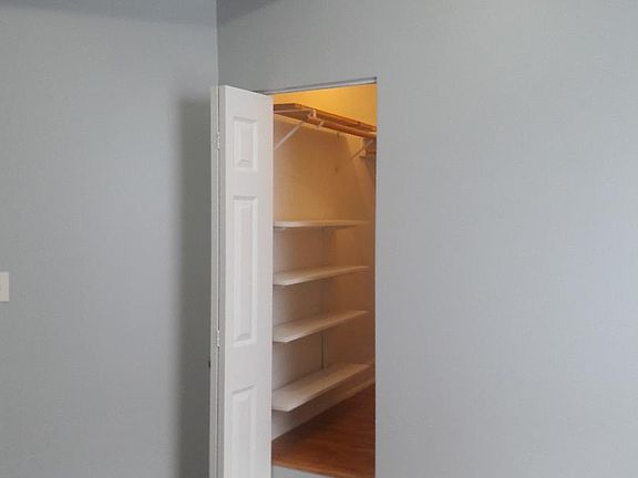 3rd image of 1029 N Hamlin Ave #2