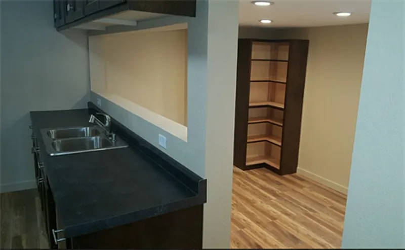 3 bed, 1.0 bath, 1032 sqft, $1,549 — Photo 4