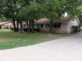11 Chris James Ave, Lampasas, TX 76550
