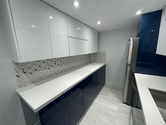 2nd image of 1251 NE 108th St APT 816