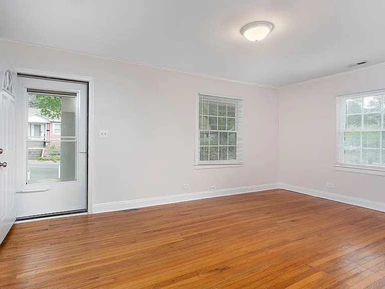 2103 Ward St — Photo 4