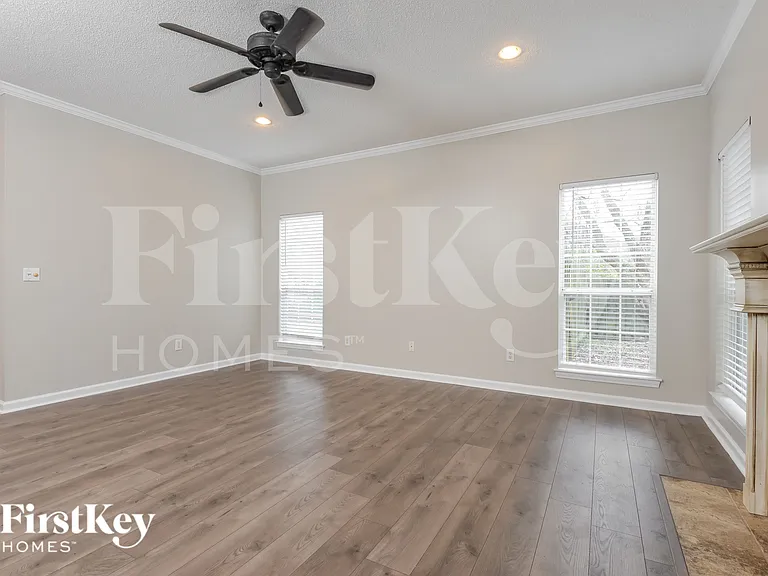 3021 Bowron Rd — Photo 4