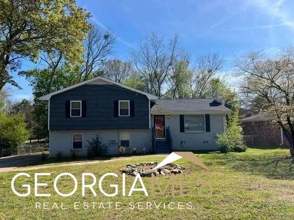 2839 Pam Pl, Rex, GA 30273