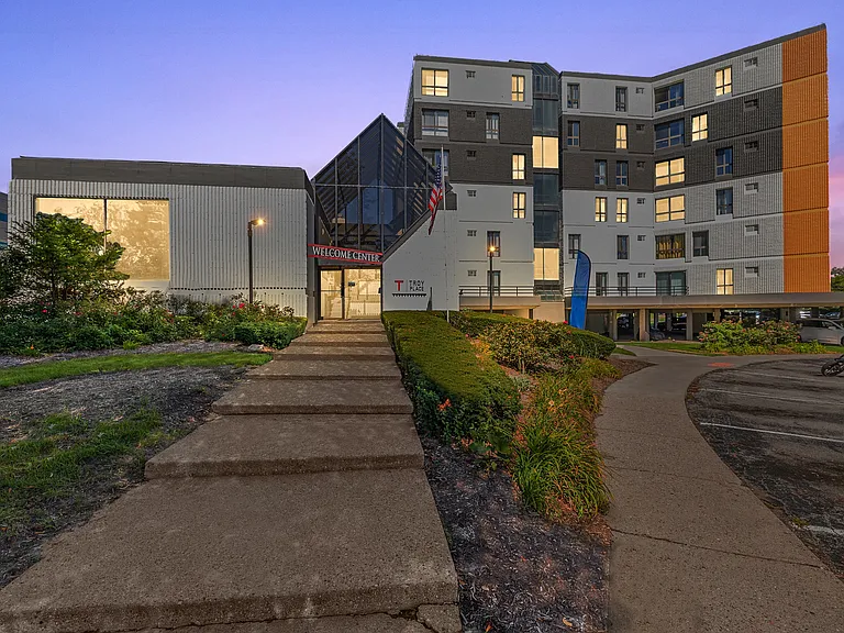 Residences of Troy — Photo 21