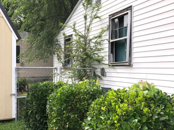 1414 Greenwood Street, Scotland Neck, NC 27874