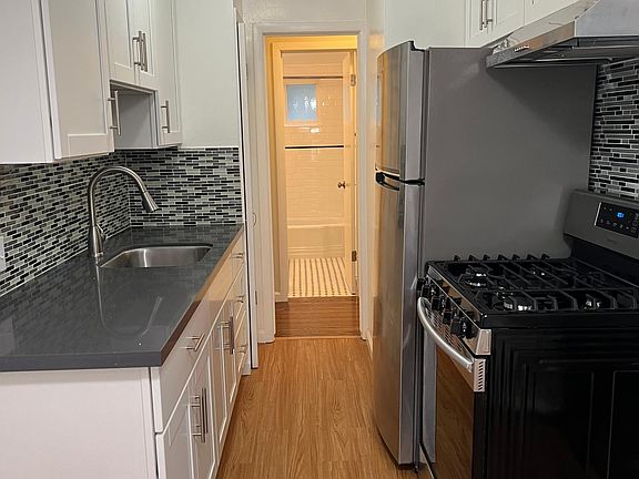 5th image of 2815 F St #25