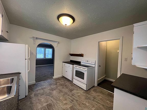 5th image of 3621 1st Ave