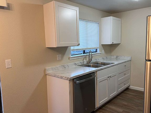 3rd image of 1145 22nd St NE #A