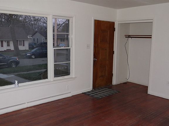 3rd image of 1020 N Independence Ave