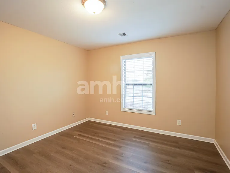 720 Arrowfield Dr — Photo 5