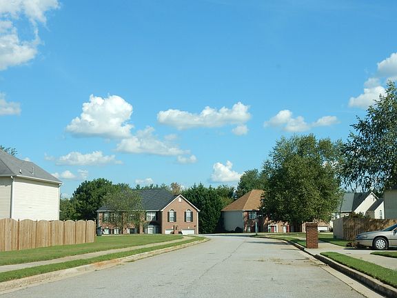 4th image of 1603 Beaufort Way