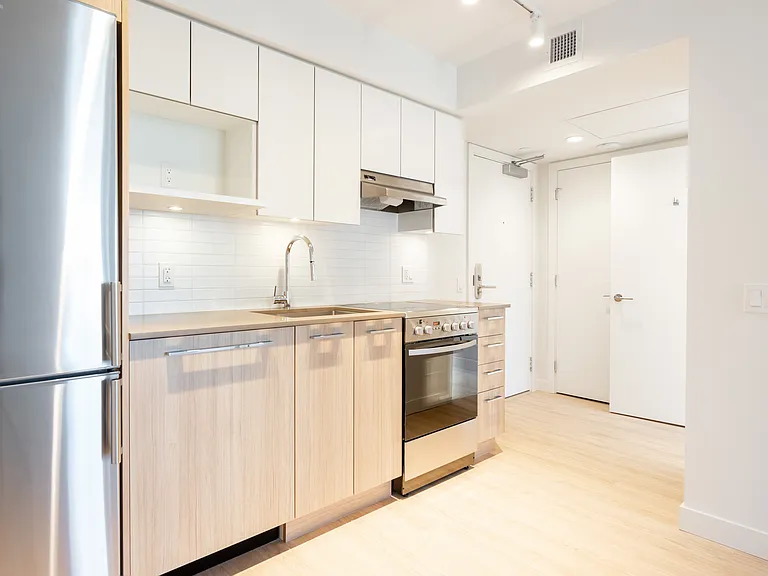 1108 Pendrell St — Photo 48