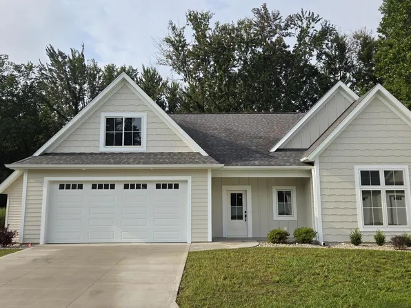 1500 Poppy Point Dr, Jenison, MI 49428