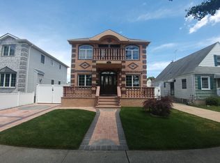 8141 265th St, Floral Park, NY
