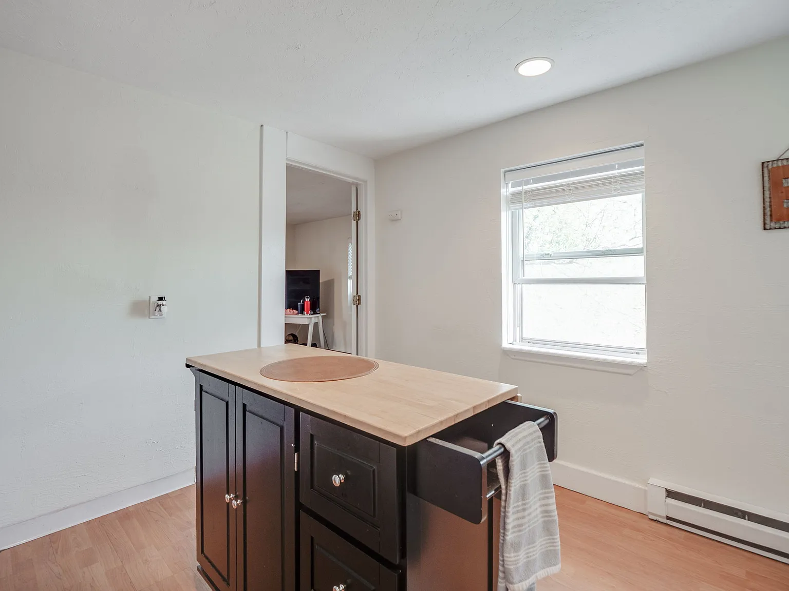 2 bed, 746 sqft, $3,500 — Photo 2