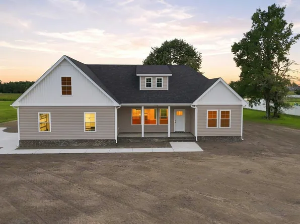 446 Pointe Vista Drive, Elizabeth City, NC 27909