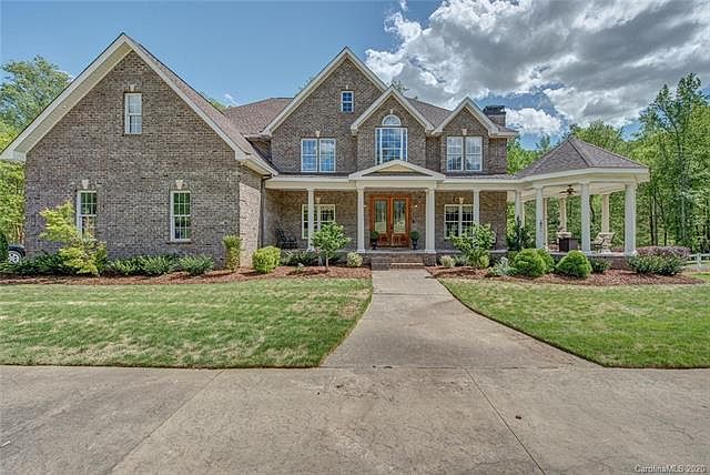 1st image of 418 Ewing Dr