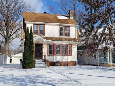 983 Brunswick Rd, Cleveland Heights, OH, 44112