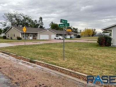 511 E Norton Ave #8, Salem, SD, 57058