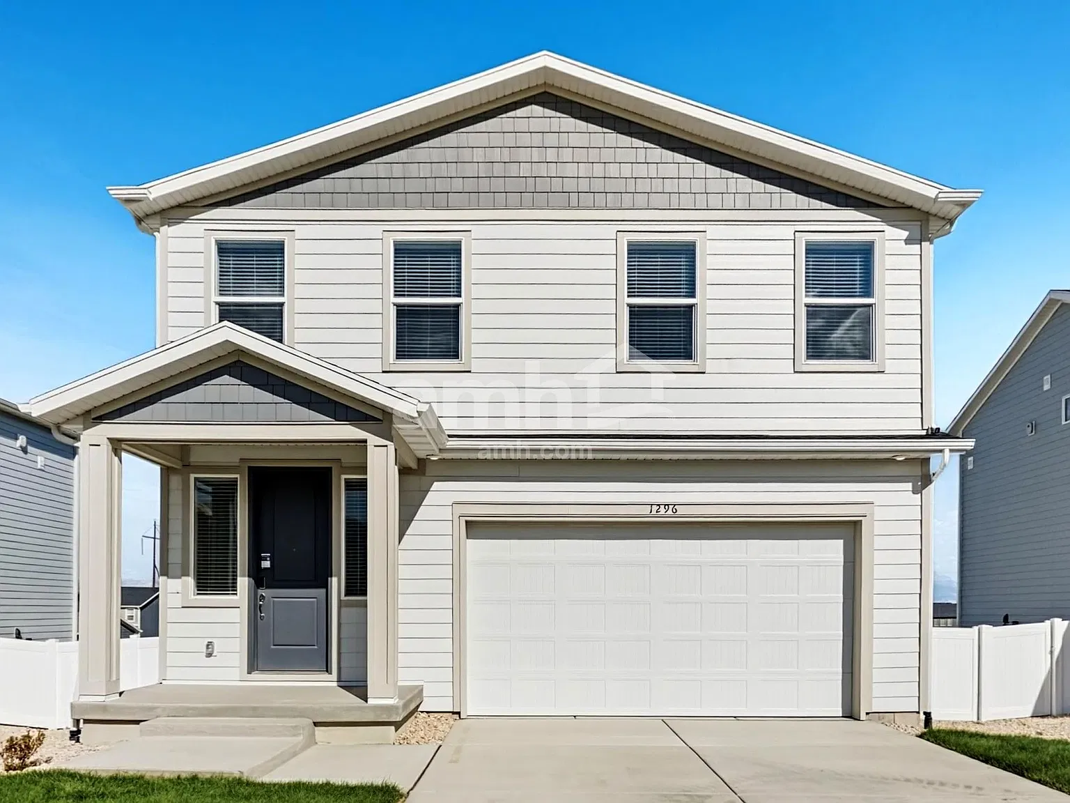 6 bed, 3.5 bath, 2451 sqft, $2,765 — Photo 1
