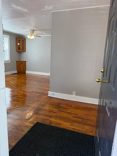 2 bed, 1.5 bath, 759 sqft, $1,575 — Photo 4