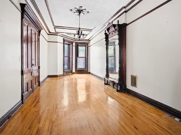 551 Madison St, Brooklyn, NY 11221