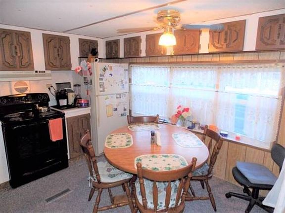 3rd image of 39706 Sweetgum Ave