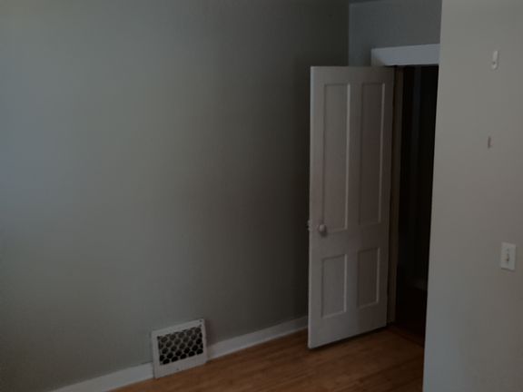 5th image of 110 Williams Ave