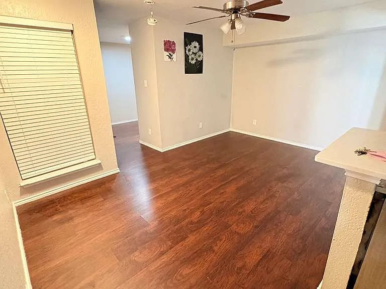 9821 Walnut St #304 — Photo 7