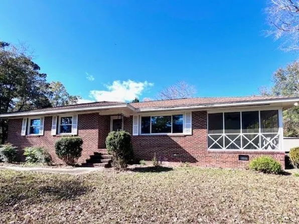 1021 Thomas Dr, Greensboro, GA 30642
