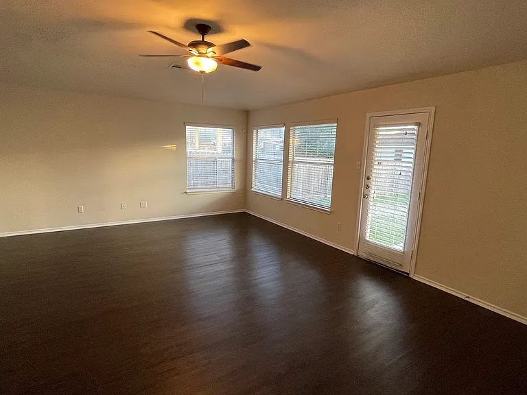 1313 Honey Blossom Dr — Photo 5