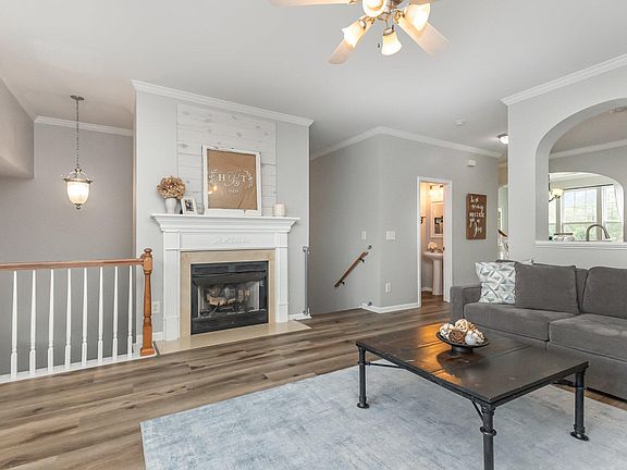 4th image of 5905 Cameo Glass Way