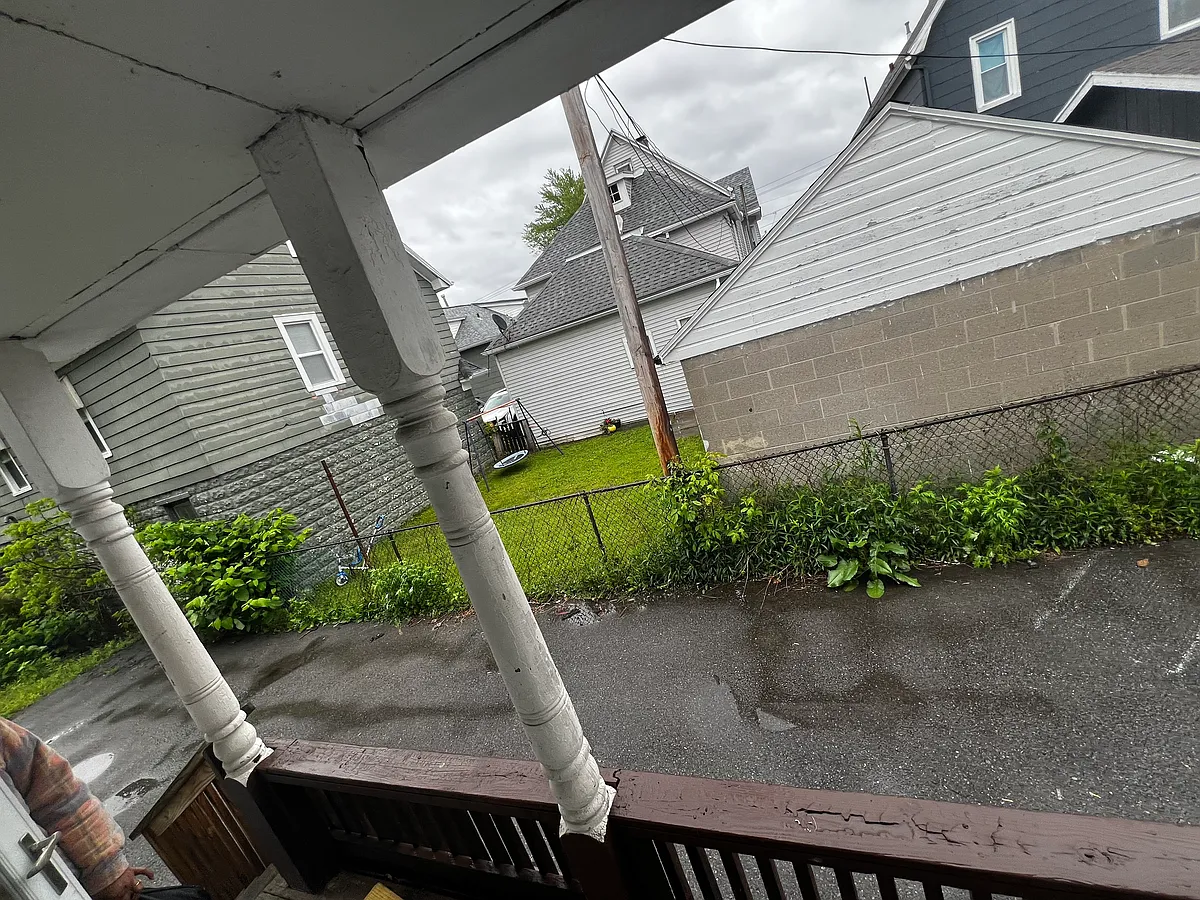 Building Photo - 96 Arnold Pl #2