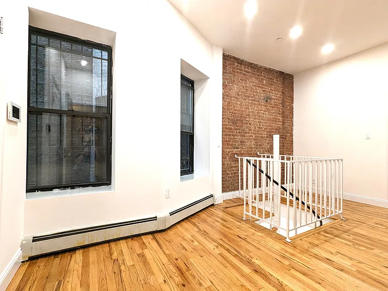 224 E 85th St #1 — Photo 8