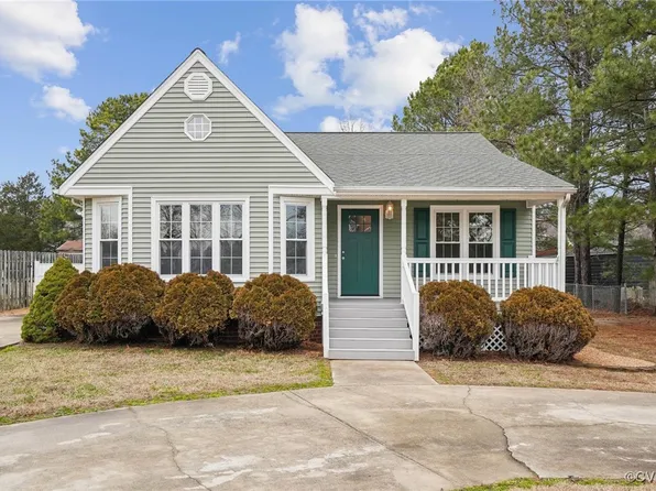 24606 Woodstream Ln, North Dinwiddie, VA 23803