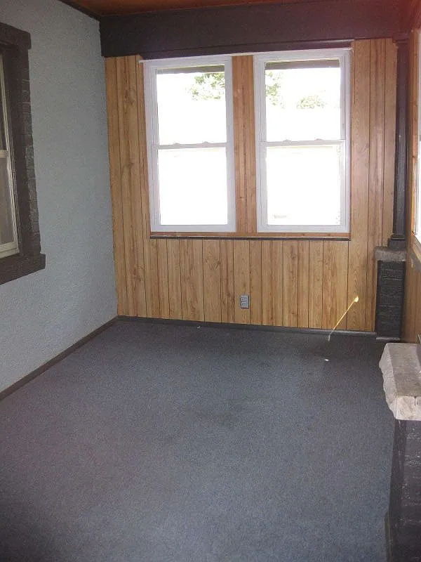 108 Marshall St photo 1
