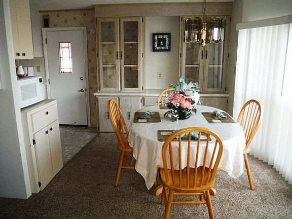 3rd image of 126 Beechwood Dr #6