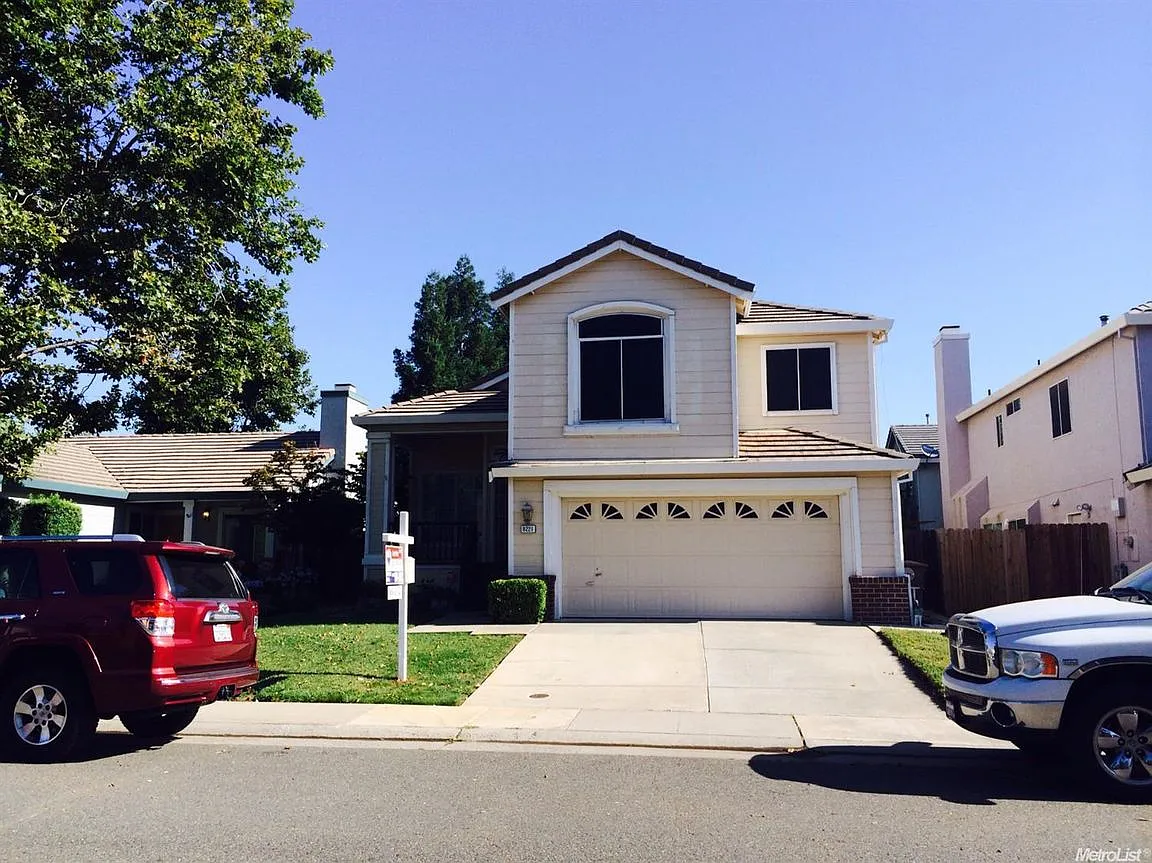 8221 Burloak Way photo 1