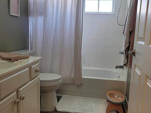 2nd image of 12753 Michaels Landing Cir N