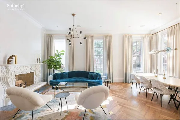 Sold by Sotheby's International Realty | media 2