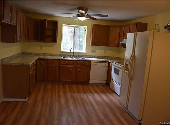 5th image of 8460 Huntdale Ct