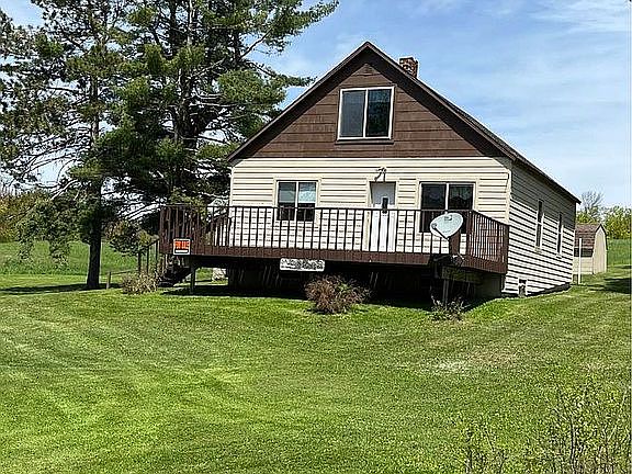 3rd image of N6891 Pinetree Dr