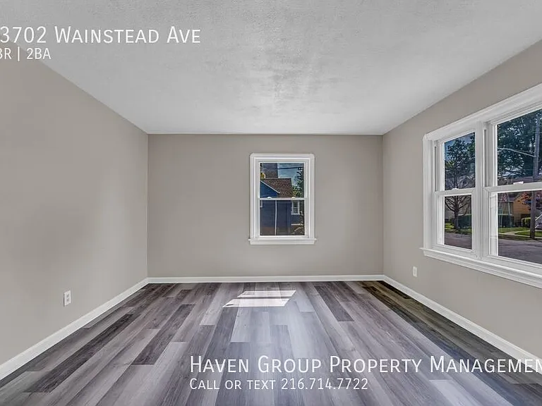 13702 Wainstead Ave — Photo 5