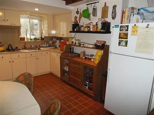 Rented by Douglas Elliman | media 14