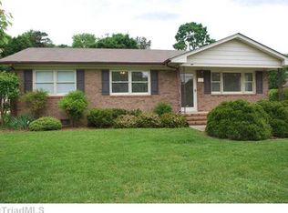 2502 Murrayhill Rd, Greensboro, NC 27403