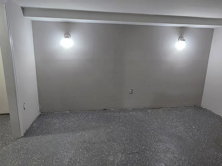 1019 Green Ln — Photo 33