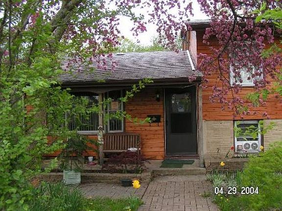 3rd image of 302 Westmoreland Dr