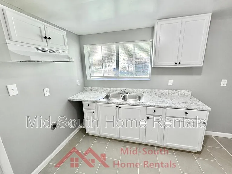 2876 Cela Rd #B — Photo 8