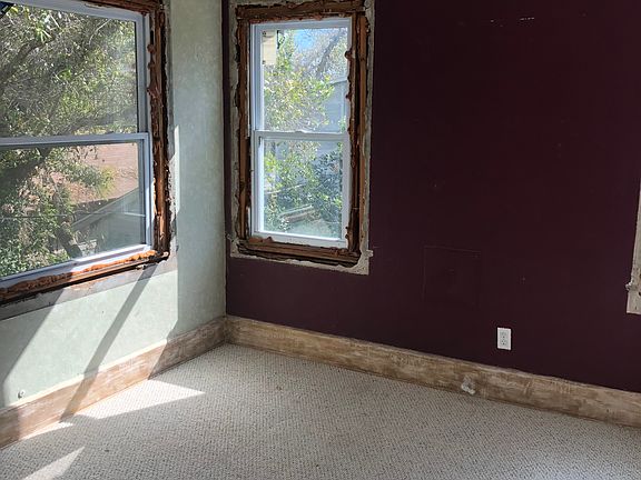 3rd image of 18 25th St S