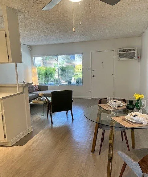Carson Oakwood Apartments — Photo 43